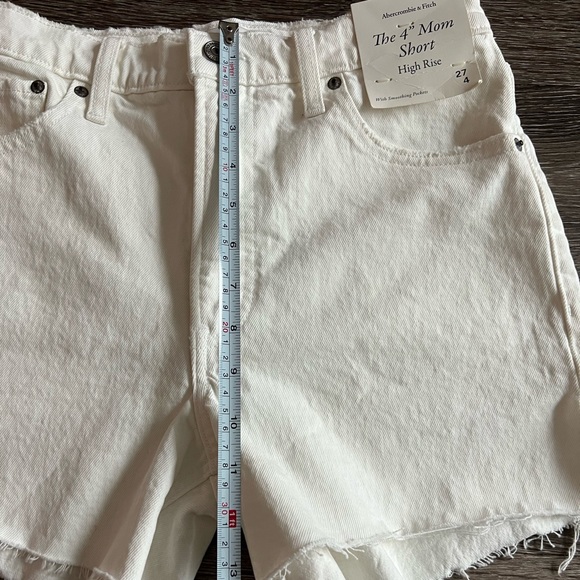 Abercrombie & Fitch the 4” mom short high rise white - Picture 7 of 9